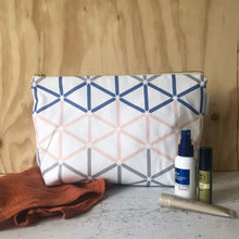 Kenza toiletry Bag